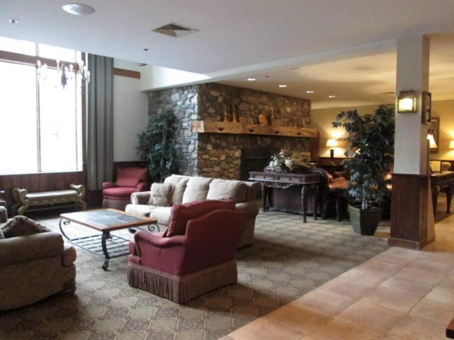 Spacious 3Br 3Ba Sleeps 8 Ski On Off Jiminy Mountain Resort Hancock Buitenkant foto